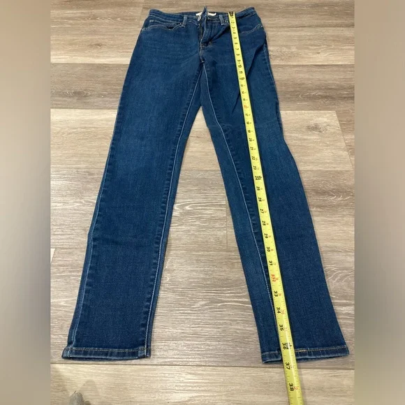Levi’s Classic Blue Women's Jeans Denim Waist 27 - Picture 11 of 13